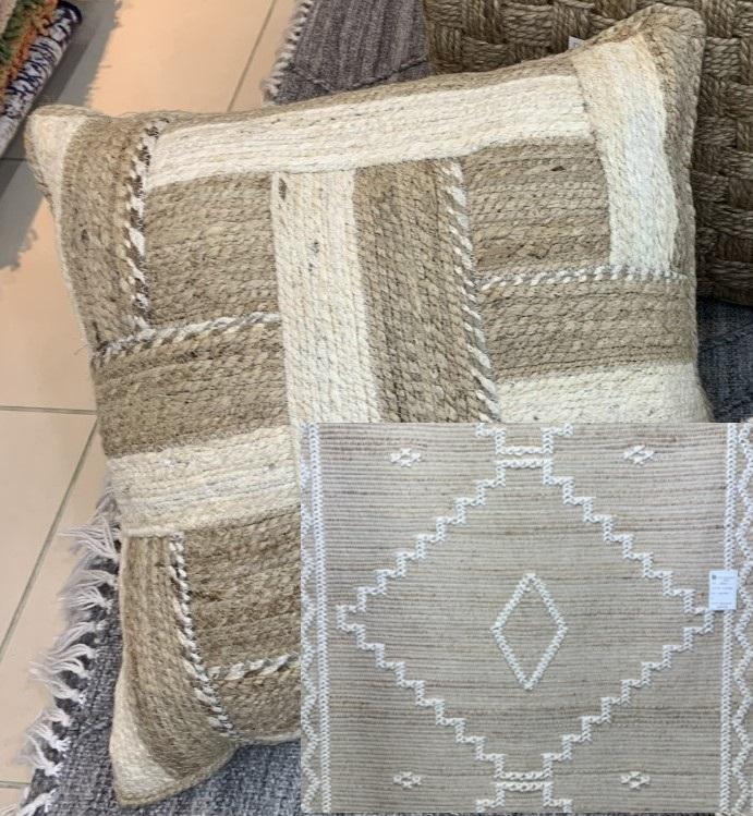 DKD Home Decor Cojín Boho Hecho a Mano de Yute, Lana y Algodón Natural y Blanco 45x45x8 cm (2 Unidades)