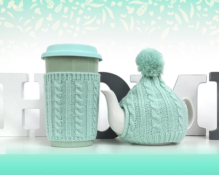 Set de Invierno de Cerámica en Cian - Taza y Tetera para Mantener la Temperatura Ideal