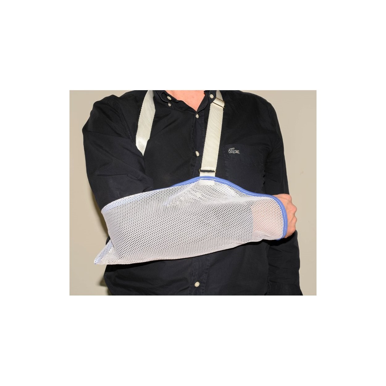 Cabestrillo transpirable para recuperación de lesiones de brazo