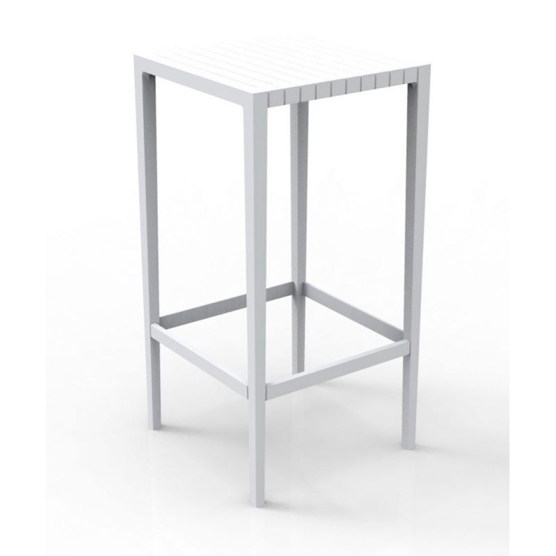 Spritz, una mesita alta ideal para combinar con unos taburetes en espacios reducidos