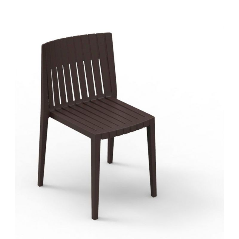 Pureza y frescura corren por las formas de la silla Spritz