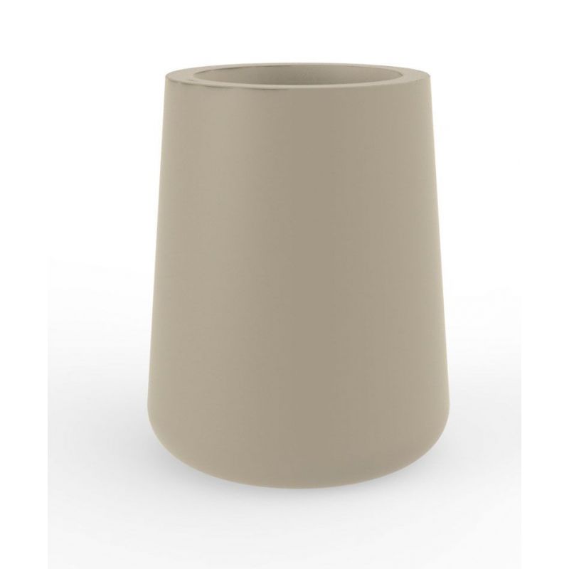 Un jardín a la altura de tus expectativas con las macetas redondas altas ULM