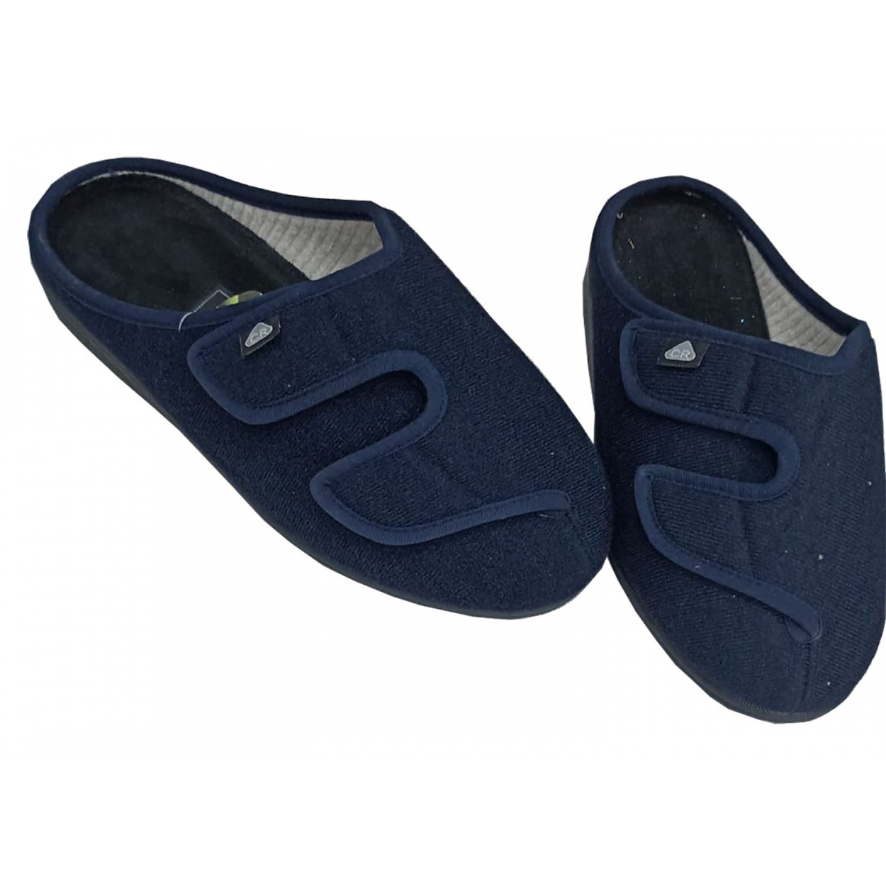 ZAPATILLA DE COLOR AZUL MARINO CON TALONERA ABIERTA