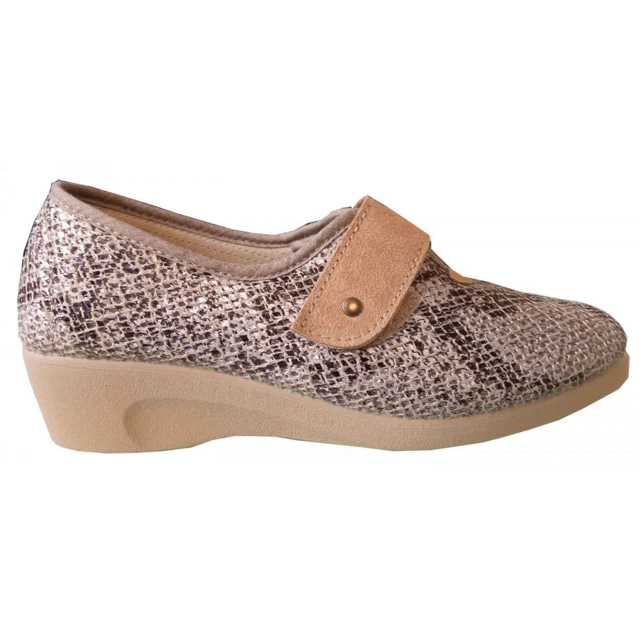 ZAPATO SEÑORA. COLOR ARENA. TALLA 36